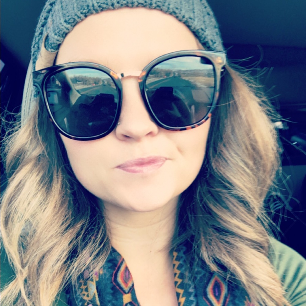 Meet your Posher, Madison